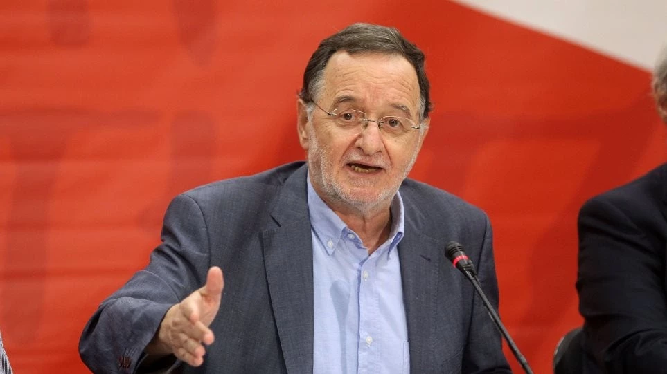 Λαφαζάνης: Κουρελού που έχει ξεχειλώσει η κυβέρνηση